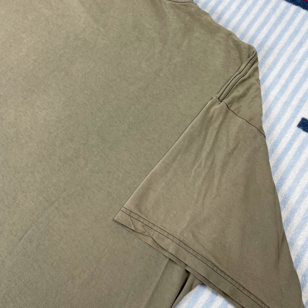 Vintage distressed Nike embroidered swoosh tan short sleeve tee shirt - Picture 16 of 16